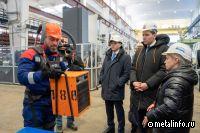 Антон Алиханов посетил завод ОСК «Янтарь»
