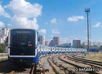 Новый поезд для Новосибирского метрополитена доставили по железной дороге