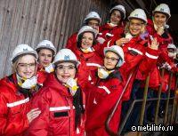 Женщины в индустрии: сверху видно всё! (видео)