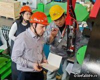 Специалисты АМЕТ провели приемку вальцешлифовального станка в Китае